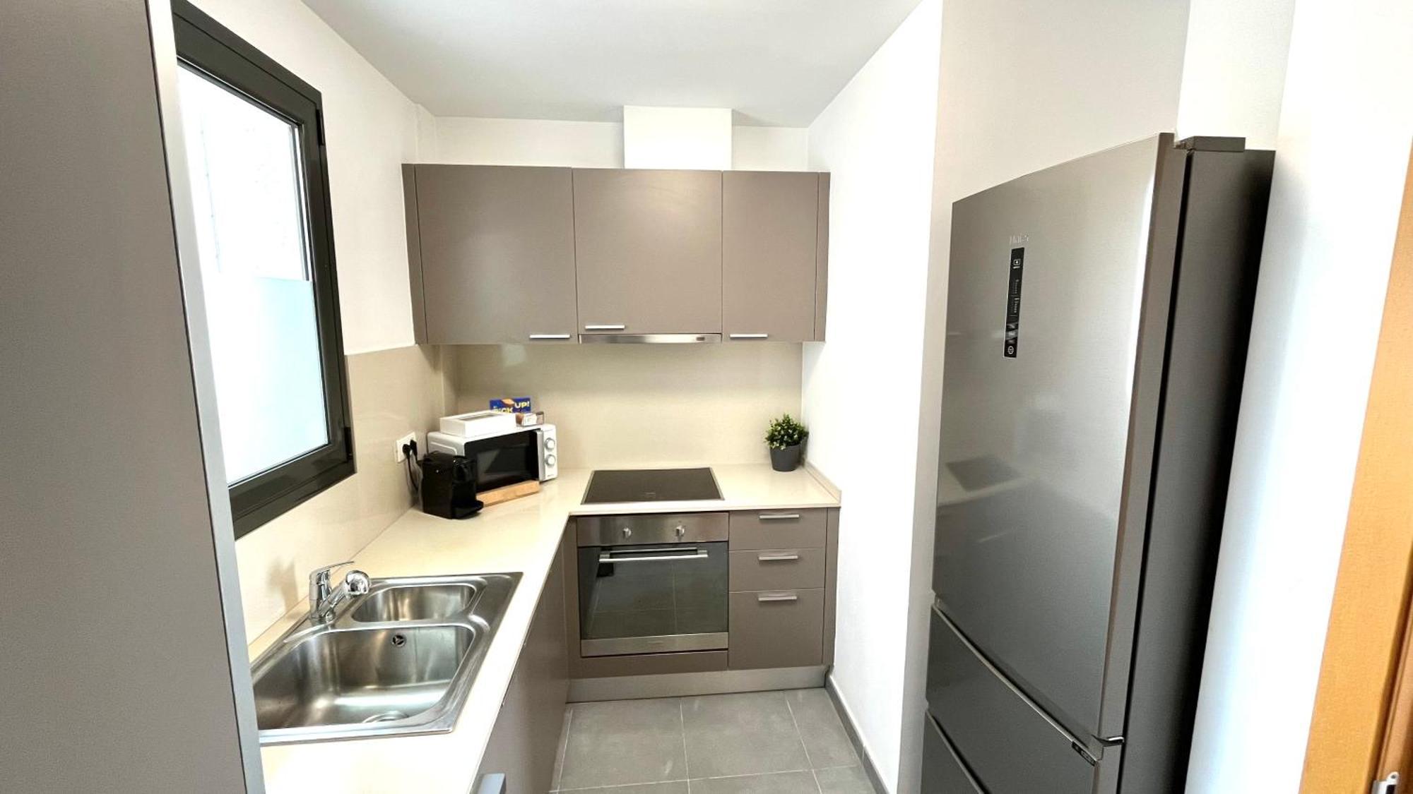 Apartamento Con Terraza By Prestigi テラサ エクステリア 写真
